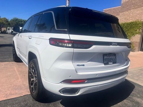 Used 2022 Jeep Grand Cherokee Summit AWD/4WD image 14