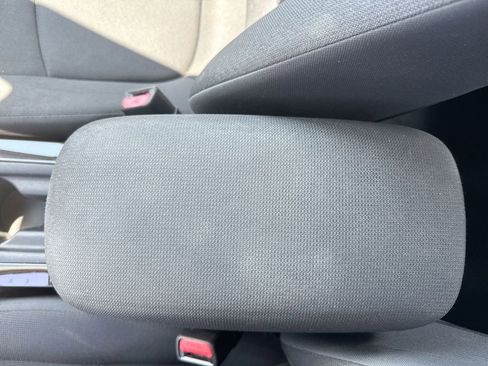 Used 2021 Toyota Corolla LE FWD image 24