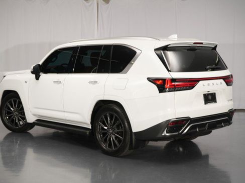 Used 2025 Lexus LX 700h F Sport image 16