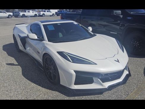 Used 2023 Chevrolet Corvette Z06 image 6