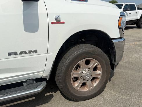 Used 2024 RAM 2500 Big Horn AWD/4WD image 31