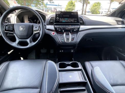 Used 2025 Honda Odyssey Sport-L image 16