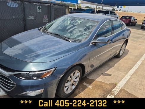 Used 2025 Chevrolet Malibu LT FWD image 3
