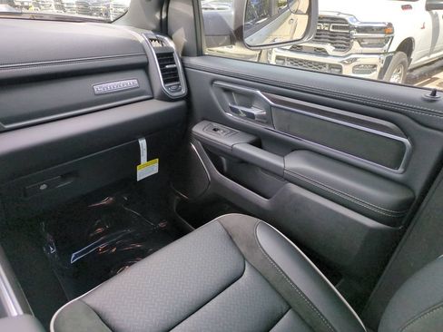 New 2026 RAM 1500 Laramie AWD/4WD image 18