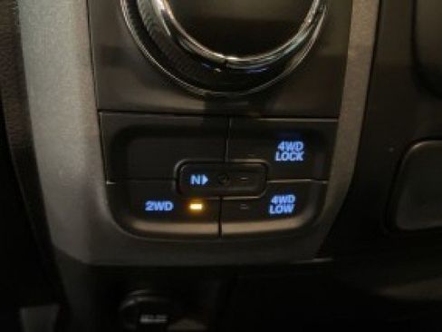 Used 2018 RAM 1500 Express w/ Express Value Package AWD/4WD image 30