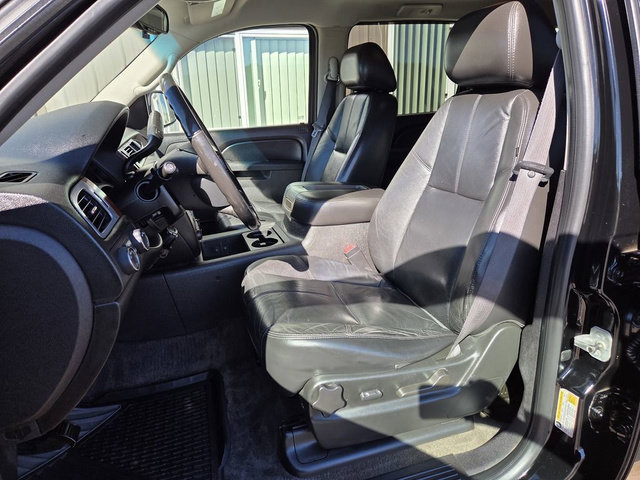 Used 2010 Chevrolet Suburban LT AWD/4WD image 21