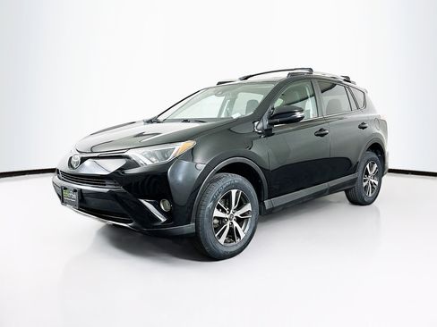 Used 2018 Toyota RAV4 XLE image 3