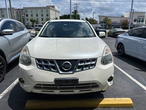 Used 2011 Nissan Rogue SV w/ SL Pkg FWD image 2