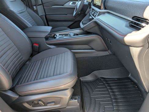 New 2026 Ford Explorer ST-Line w/ Premium Package RWD image 28