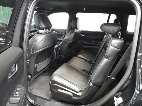 Used 2024 Jeep Grand Cherokee L Laredo AWD/4WD image 30