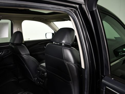 Certified 2026 Honda Pilot image 43