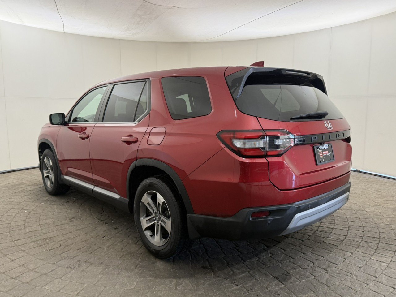 Used 2024 Honda Pilot EX-L image 5