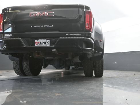 Used 2022 GMC Sierra 3500 Denali w/ Denali Ultimate Package AWD/4WD image 40