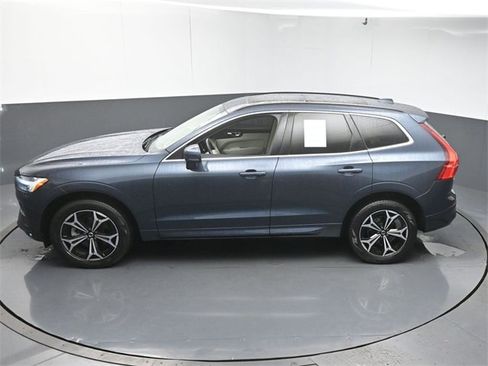 Used 2022 Volvo XC60 B5 Momentum w/ Climate Package image 46