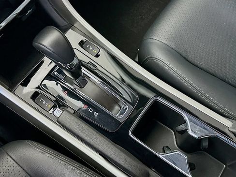 Used 2017 Honda Accord Touring image 17