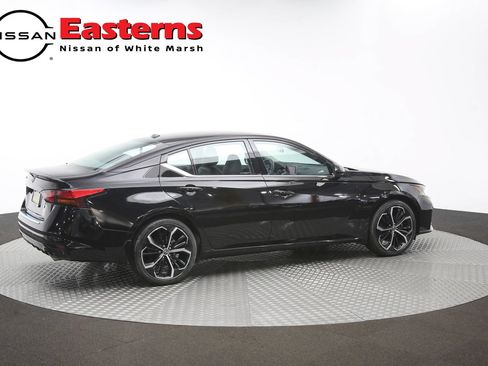 Used 2023 Nissan Altima 2.5 SR FWD image 41