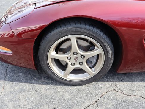 Used 2003 Chevrolet Corvette w/ Preferred Equipment Group1 image 36