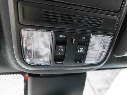 Used 2024 Honda Odyssey Sport image 30