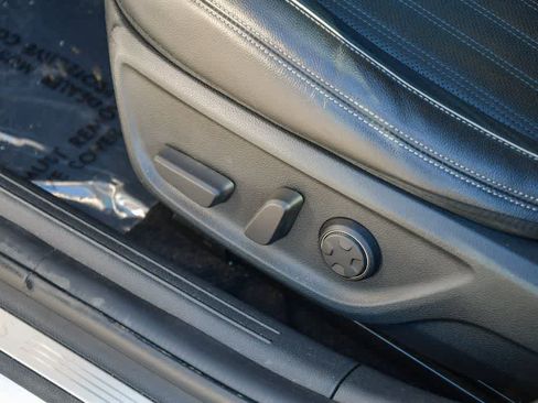 Used 2022 Genesis G70 3.3T image 21