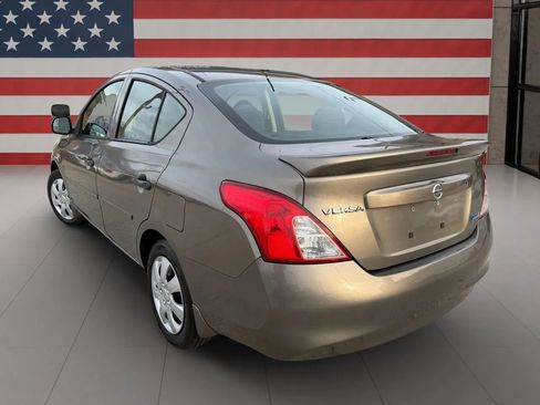 Used 2013 Nissan Versa S Plus image 5
