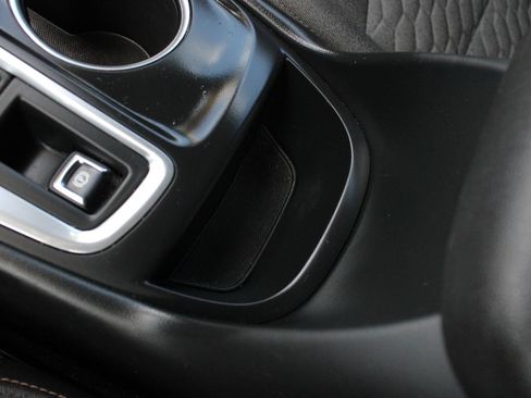 Used 2019 Chevrolet Equinox LT w/ Driver Convenience Package FWD image 42