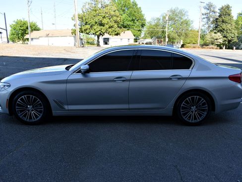 Used 2019 BMW 530i xDrive w/ Convenience Package image 9