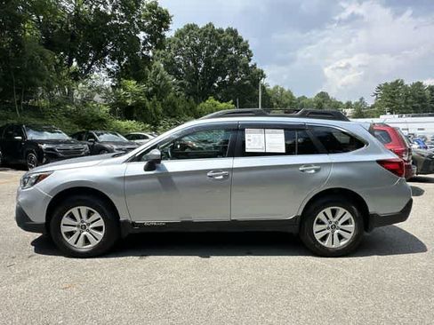 Used 2018 Subaru Outback 2.5i Premium AWD/4WD image 2