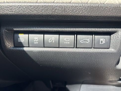 Used 2025 Toyota Camry XLE w/ Premium Plus Package image 20