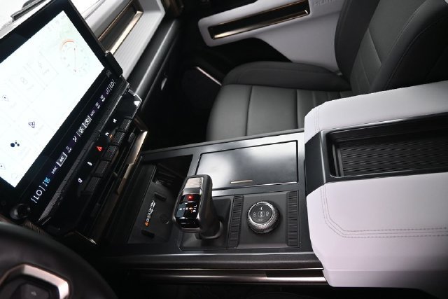 Used 2025 GMC Hummer EV 3X w/ LPO, Cargo Utility Package AWD/4WD image 14