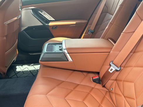 New 2025 BMW 760i xDrive AWD/4WD image 13