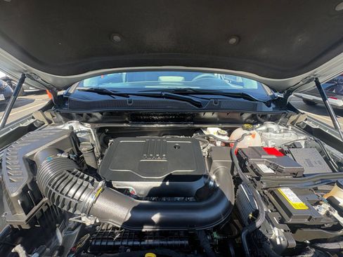 Used 2025 Chevrolet Blazer LT FWD image 34