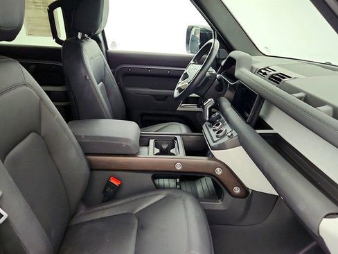Used 2023 Land Rover Defender 110 S image 29