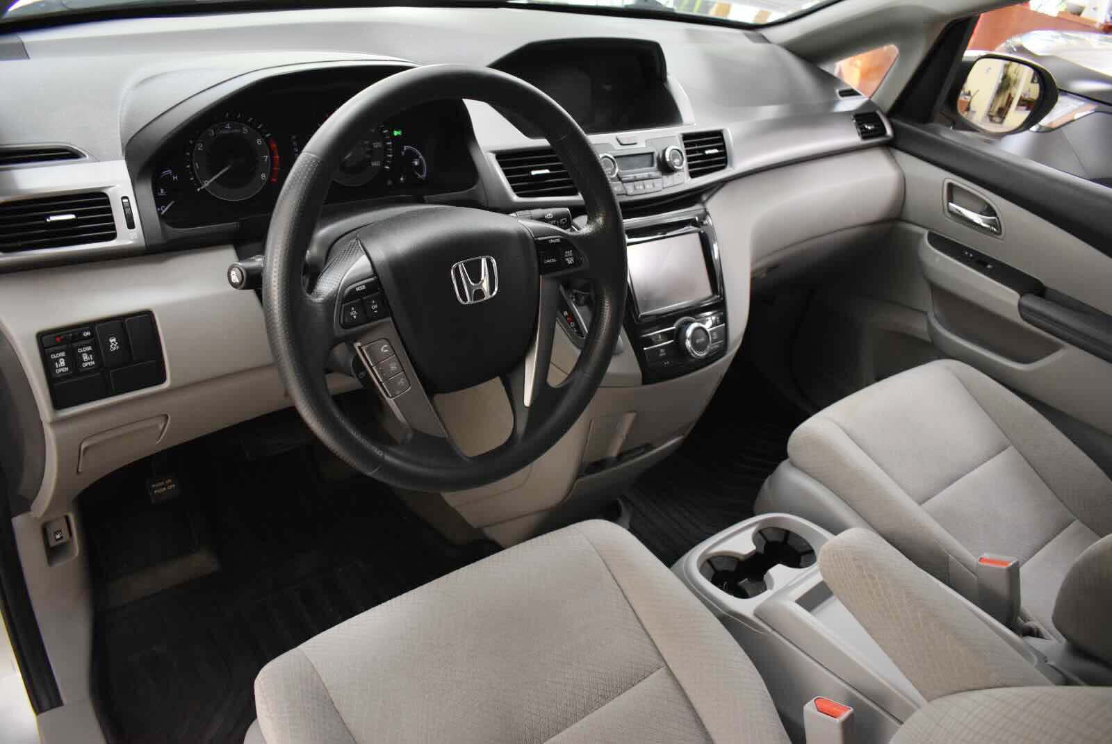 Used 2015 Honda Odyssey EX image 11