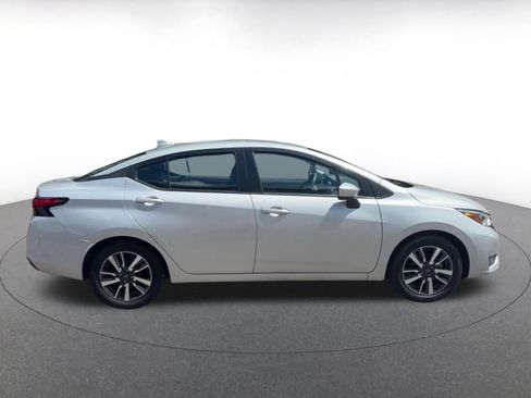 Used 2025 Nissan Versa SV FWD image 15