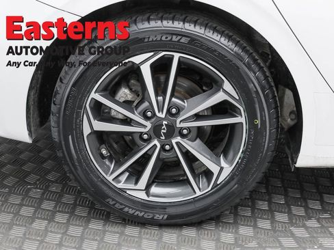 Used 2024 Kia Forte LXS image 29