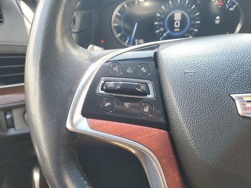 Used 2019 Cadillac Escalade Luxury AWD/4WD image 21