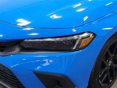 Used 2023 Honda Civic Sport image 10