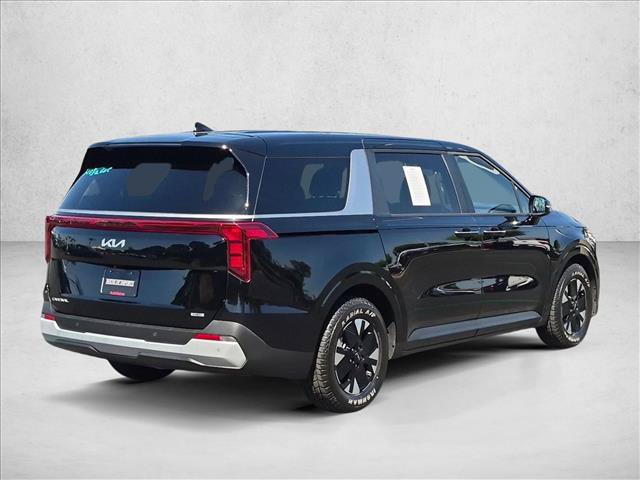Used 2026 Kia Carnival LXS FWD image 5