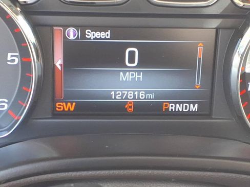 Used 2016 GMC Yukon SLT w/ Open Road Package AWD/4WD image 32