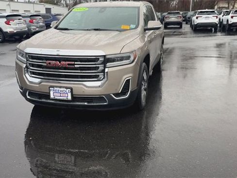 Used 2022 GMC Acadia SLE image 4