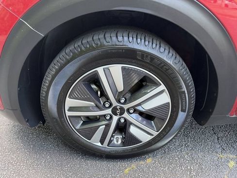 Certified 2022 Kia Niro EX Premium FWD image 43