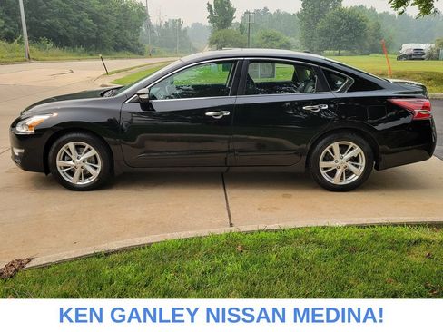 Used 2013 Nissan Altima 2.5 SL w/ 2.5 Moonroof Pkg FWD image 6