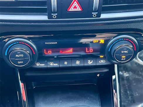 Used 2024 Kia Forte GT-Line w/ GT-Line Premium Package image 16