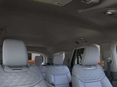 New 2026 Ford Explorer Platinum image 22
