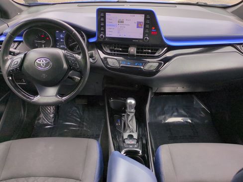 Used 2021 Toyota C-HR XLE FWD image 15