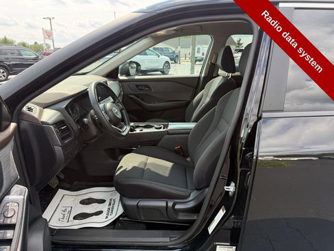 Used 2023 Nissan Rogue S AWD/4WD image 12