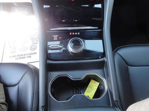 Used 2024 Jeep Grand Cherokee L Limited image 7