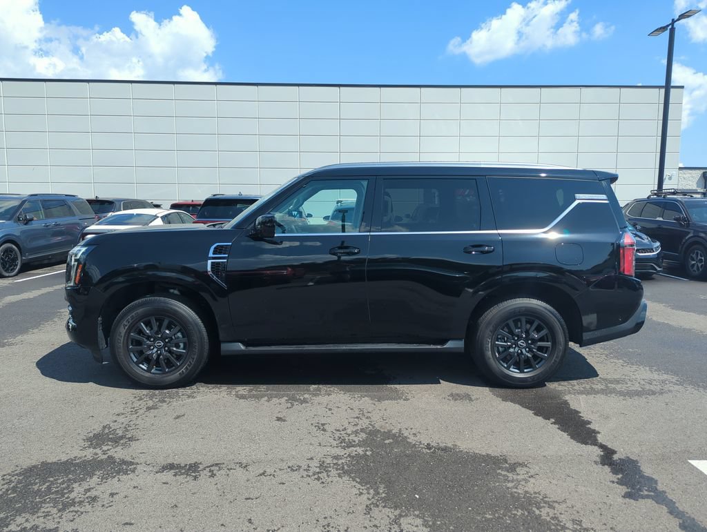Used 2025 Nissan Armada SV AWD/4WD image 4