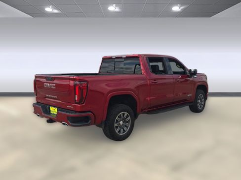 Used 2024 GMC Sierra 1500 AT4 w/ AT4 Premium Package image 9