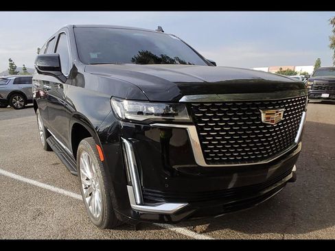 Used 2023 Cadillac Escalade Premium Luxury image 4